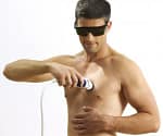 man using Epilator
