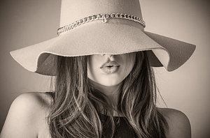 lady with a hat 